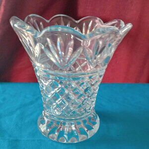 Vintage Vase Cut Glass Pineapple & Fan Pattern / 5" tall